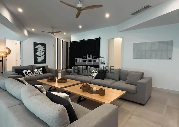 Casa Marinas דניה