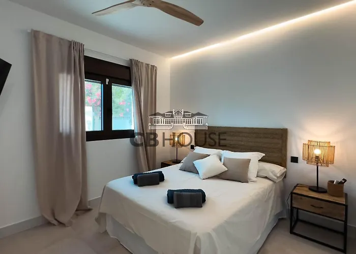 Casa Marinas * דניה