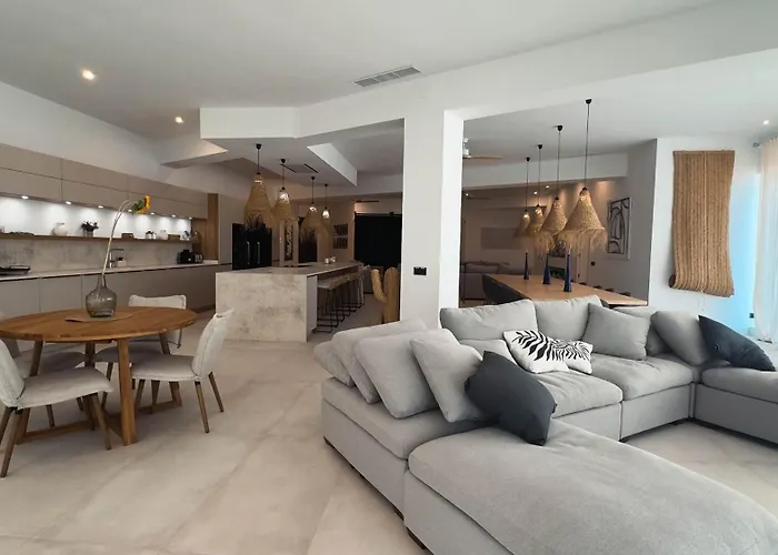 Casa Marinas בית נופש דניה